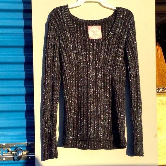 DUCK HEAD BLACK & SHIMMERING SILVER LONG SLEEVE  SCOOP NECK SWEATER SIZE MEDIUM - Picture 1 of 6